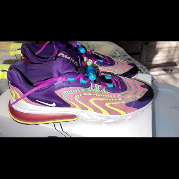 COPY - Air Max 270 React Eng - Picture 3 of 5